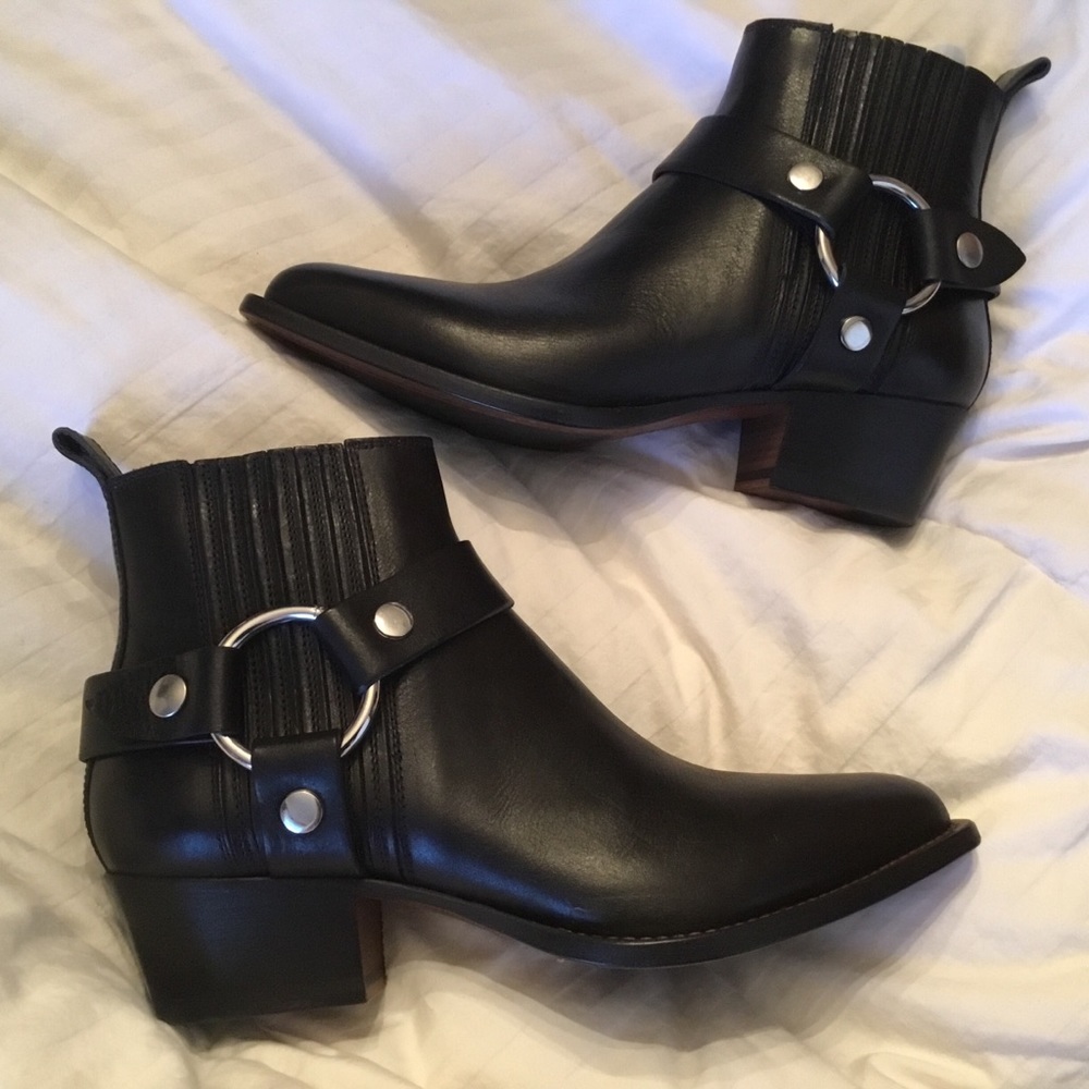 Frye Modern Harness Chelsea bootie. - Picture 1 of 6